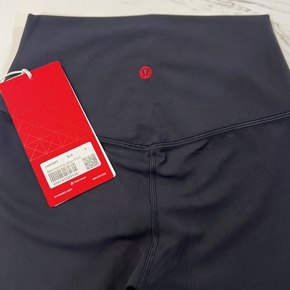RARE NWT Lululemon Black Membership Align | Size: 4 - Picture 5 of 6